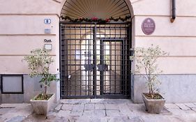 Viola'S Luxury House